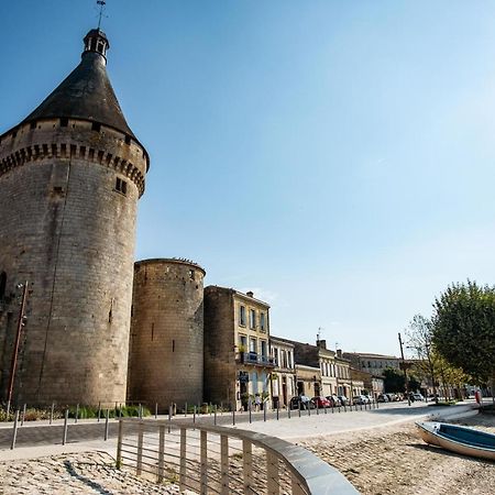 Logis Hotel De La Tour Libourne Eksteriør billede