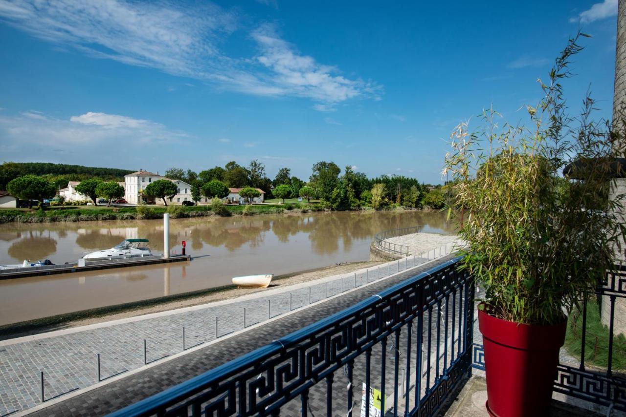 Logis Hotel De La Tour Libourne Eksteriør billede