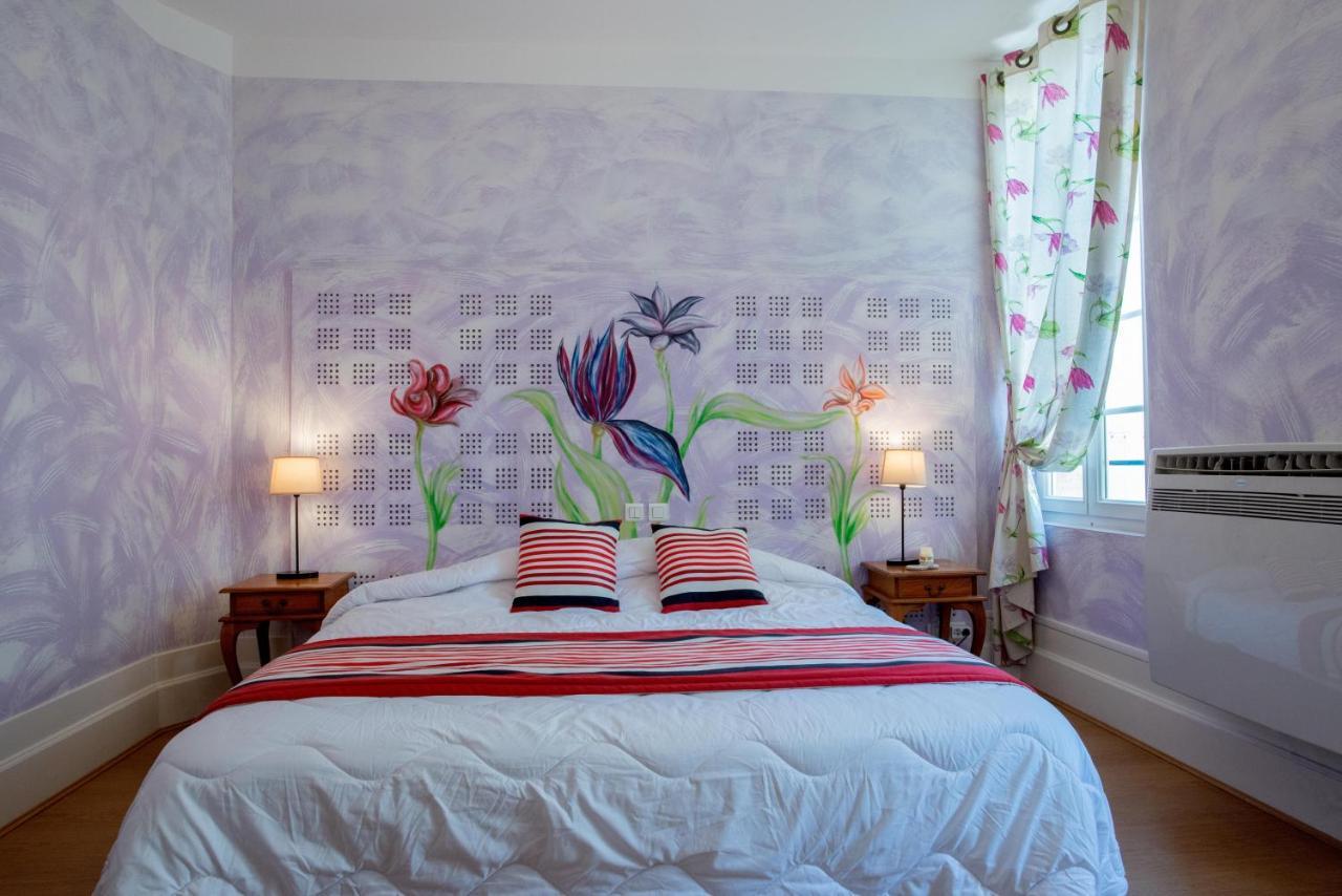 Logis Hotel De La Tour Libourne Eksteriør billede